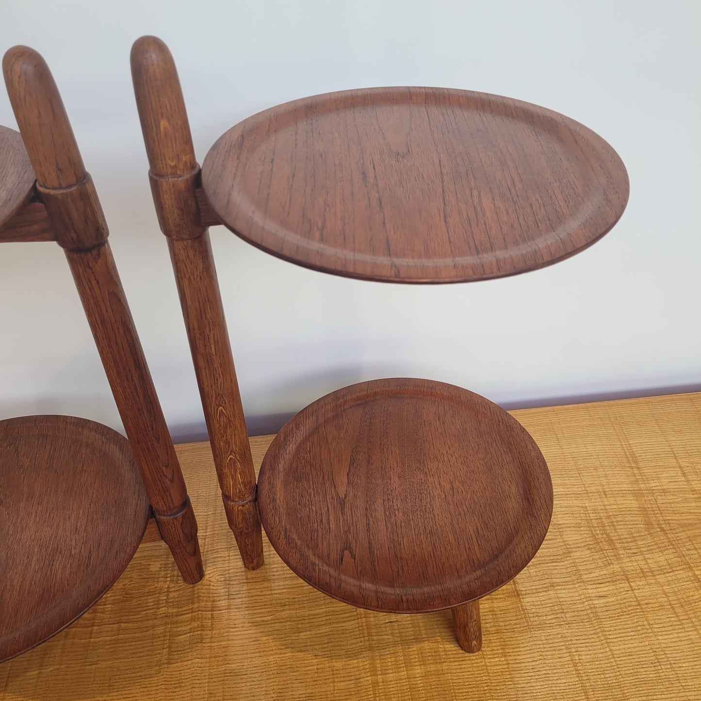 Edmund Jørgensen side table pair