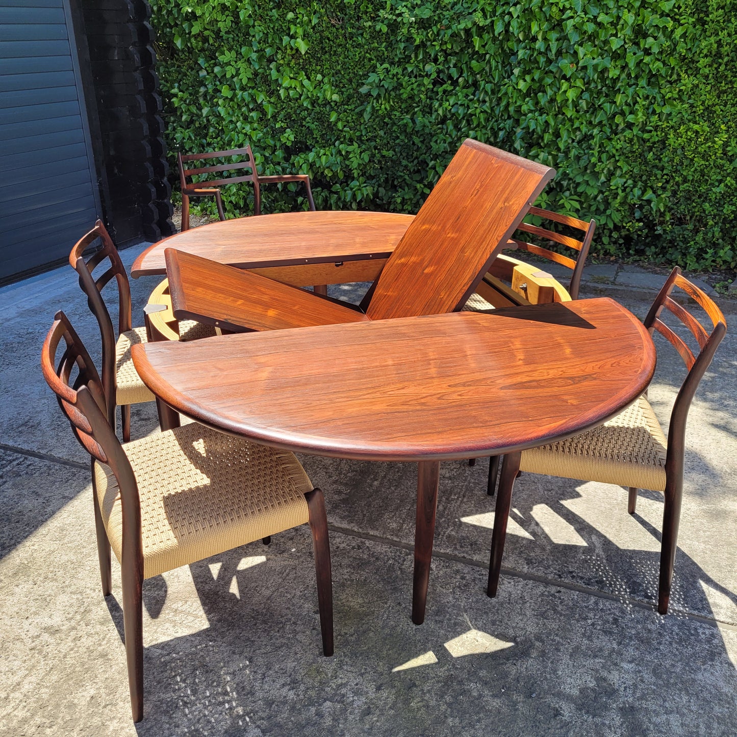 Niels Møller model 15 rosewood dining table