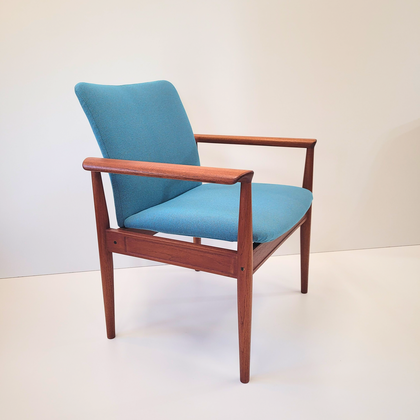 Finn Juhl Diplomat Chair